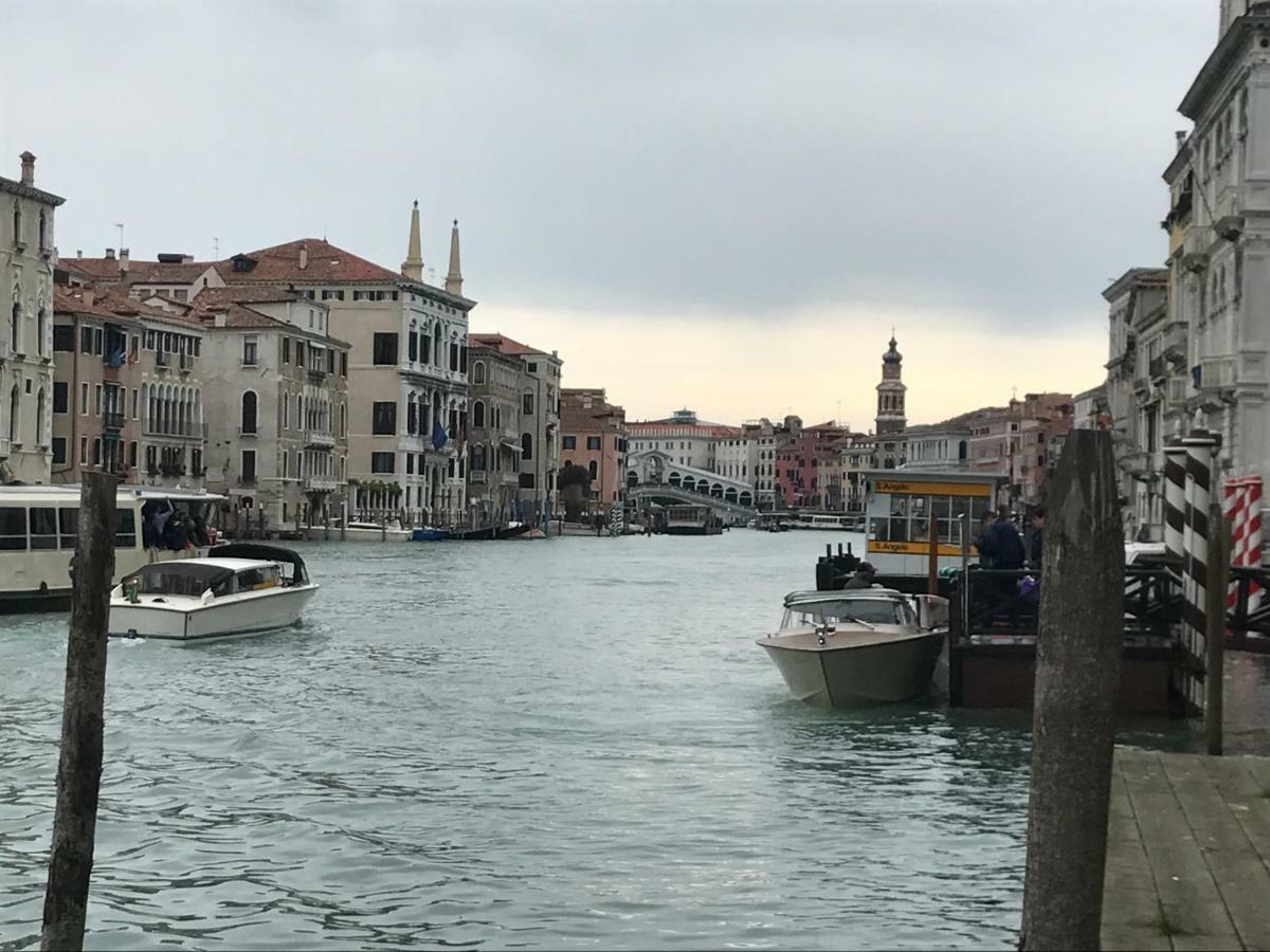 Apartamento Palazzo Grassi And Accademia Bridge Superb House Venecia Exterior foto