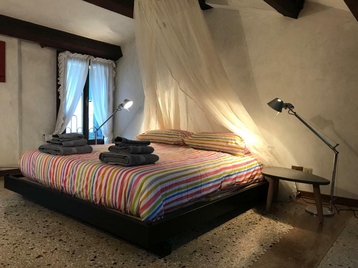 Apartamento Palazzo Grassi And Accademia Bridge Superb House Venecia Exterior foto